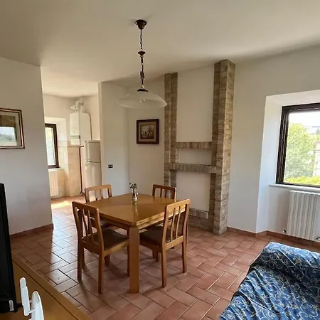 Con Vista Finestra Sulle Colline *