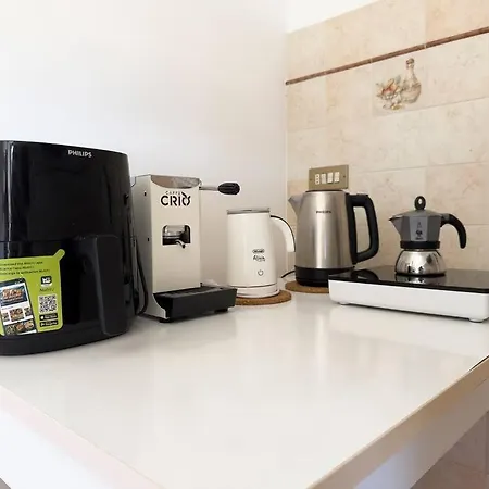 Con Vista Finestra Sulle Colline * 费尔莫