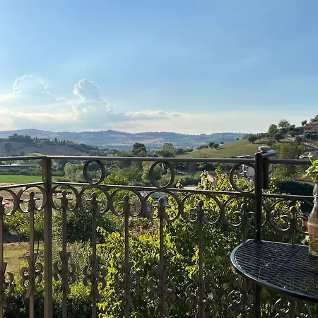 公寓 Con Vista Finestra Sulle Colline