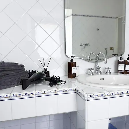 Con Vista Finestra Sulle Colline *