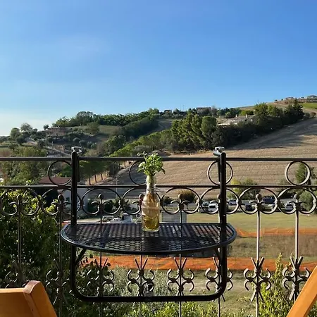 Apartment Con Vista Finestra Sulle Colline *